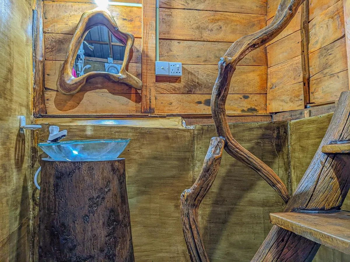 Wooden Cabana Sigiriya 2*,