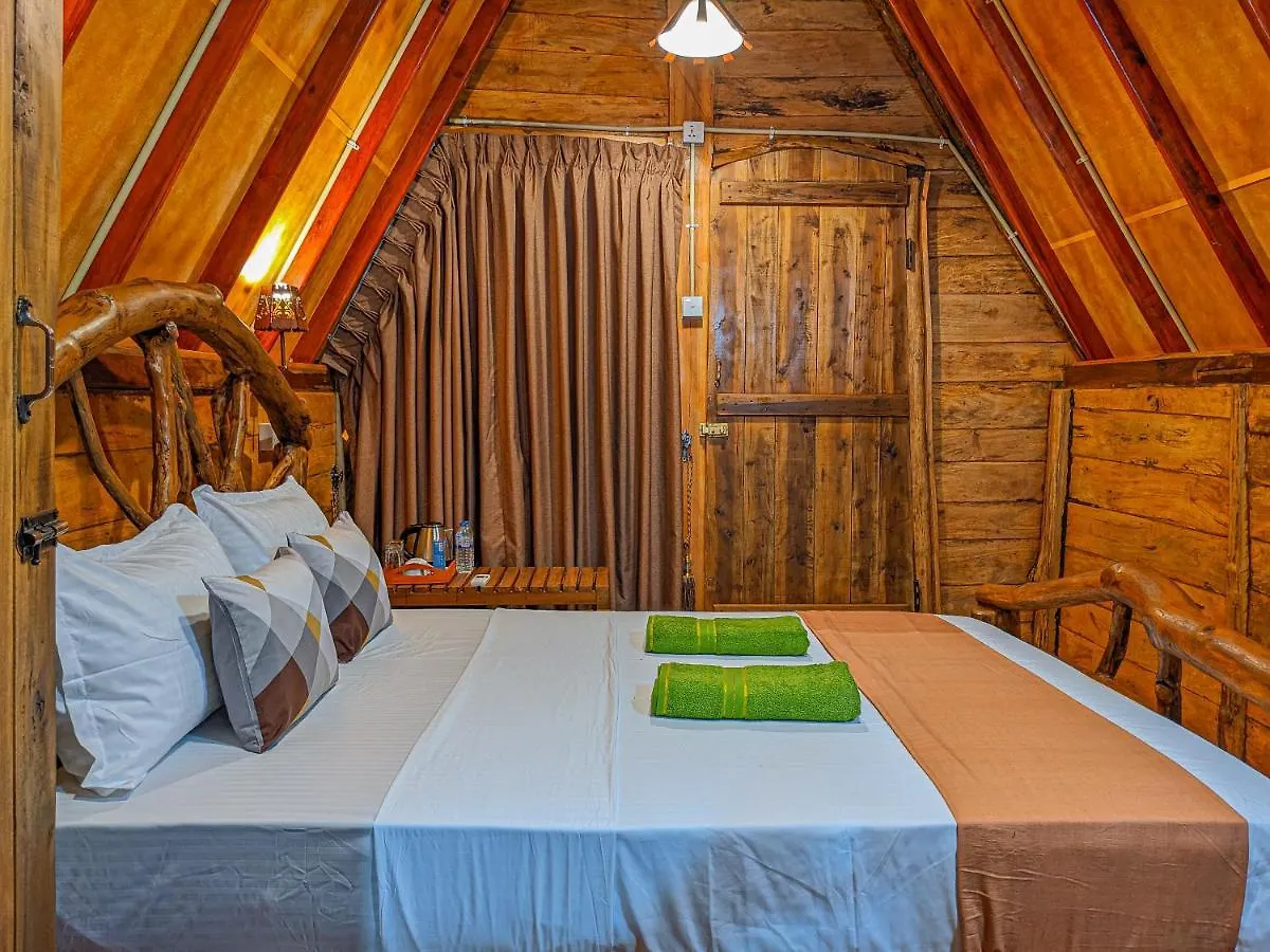 Wooden Cabana Σιγκιρίγια Πανσιόν