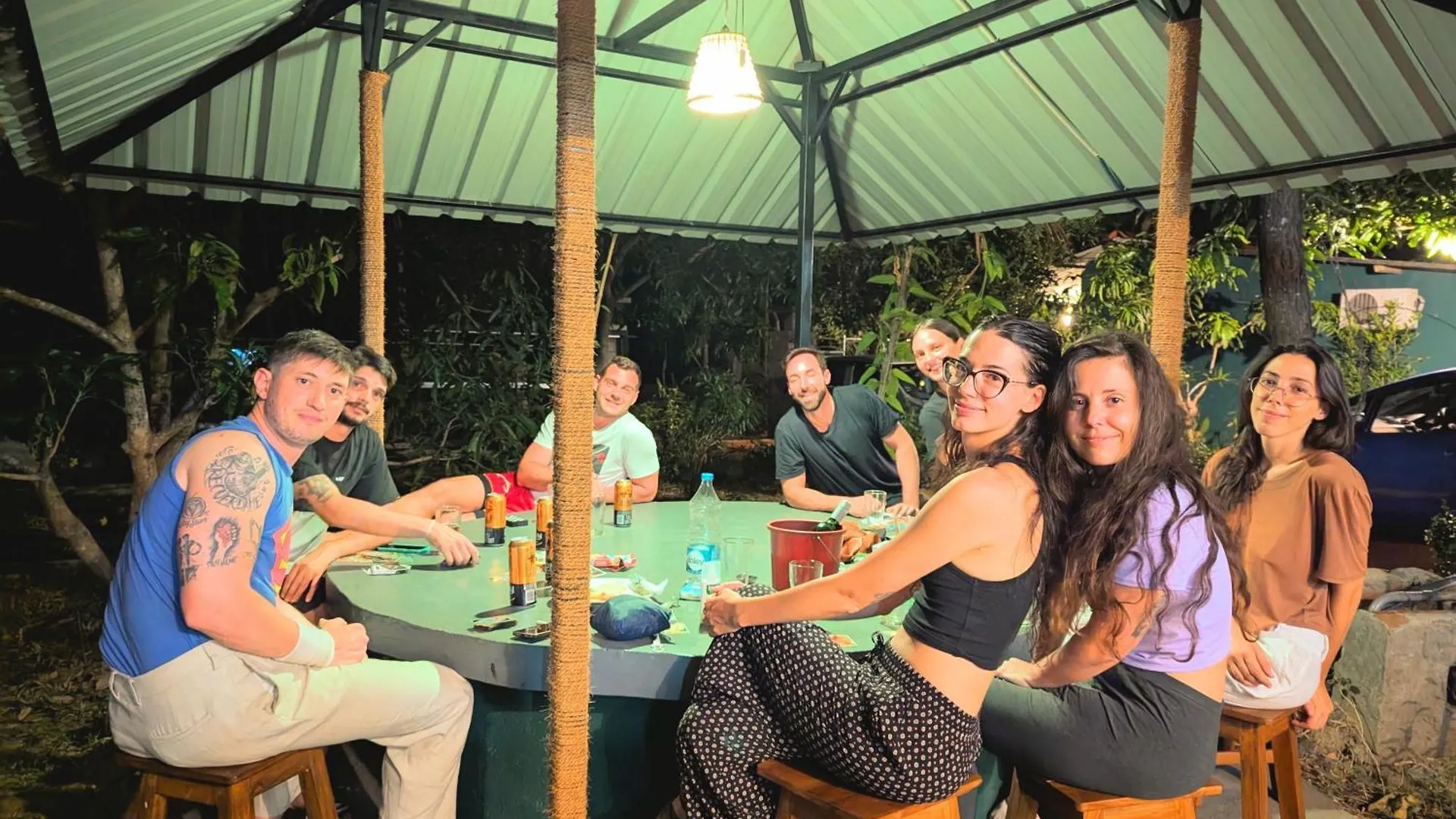 Wooden Cabana Σιγκιρίγια Πανσιόν