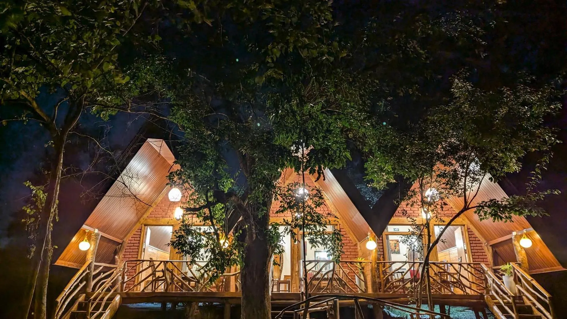 Wooden Cabana Sigirîya Sri Lanka